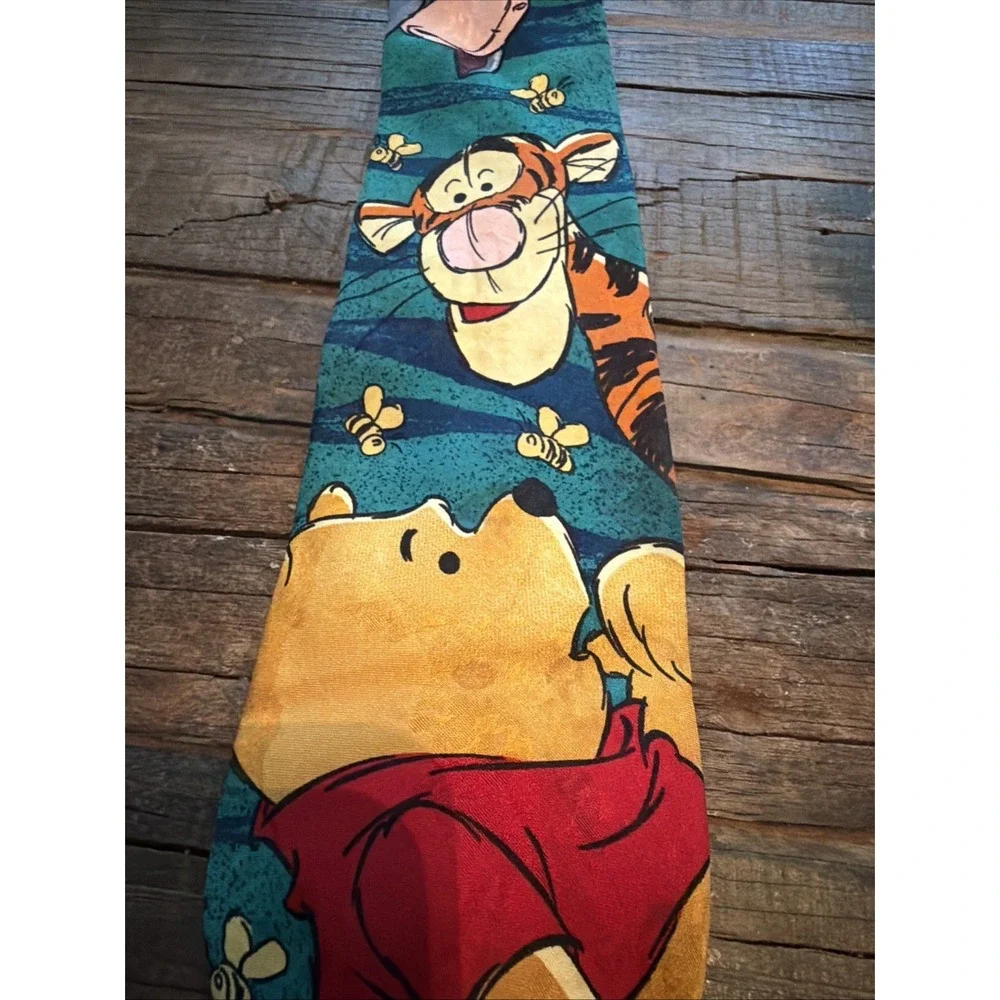 The Disney Store 100% Silk Winnie The Pooh Character Neck Tie Made In Italy!